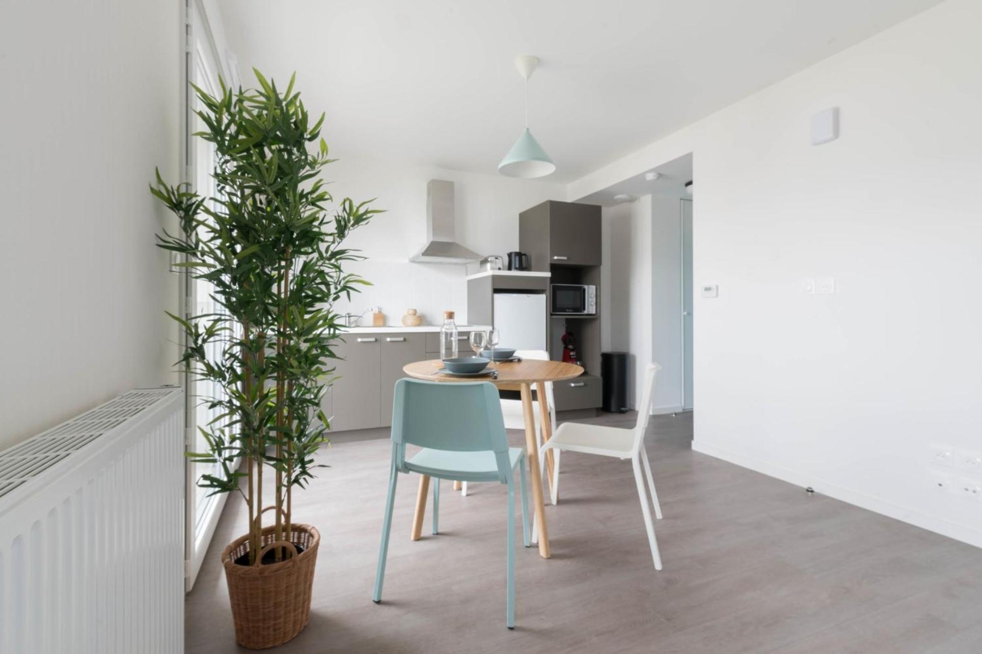 Camille - Studio Wifi Et Gare Le Mans Zewnętrze zdjęcie